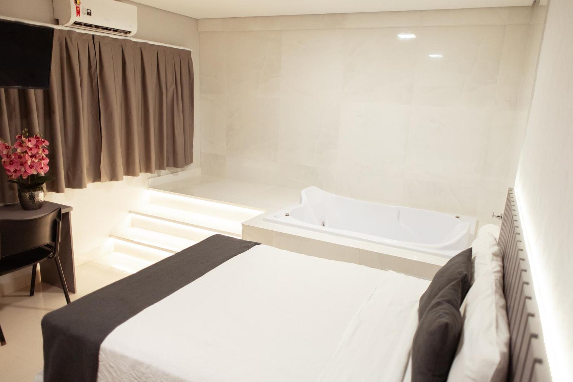Paris By H - Business Hotel 3*